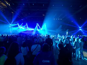 Robe BMFL Spots Fly High with KLM