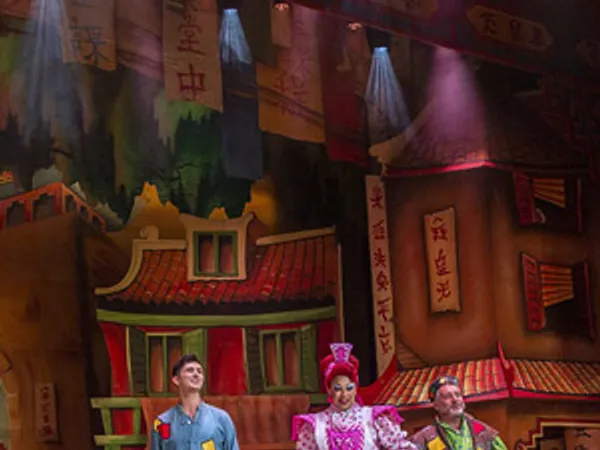 Robe Gets into More Panto Madness