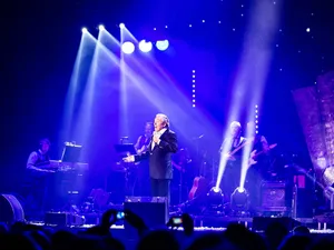 Robe Lights Legendary Karel Gott