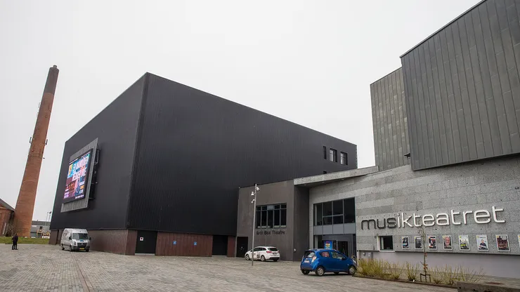 robe-holstebro-musikteatret-01.jpg