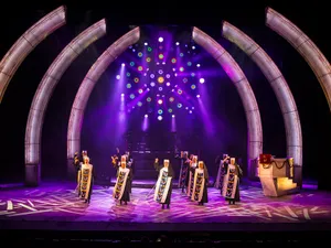Robe has Divine Role in Sister Act