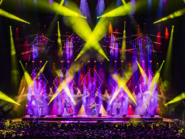 Robe Hits the Highway with Billy Strings