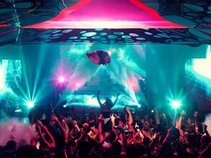 Robe Hits It Hard at Rage Festival