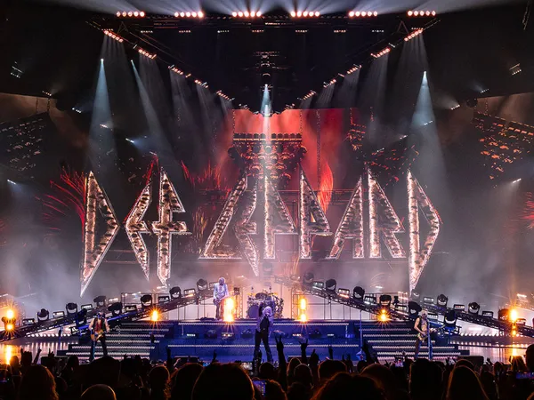 Def Leppard Hysteria in Las Vegas with some Robe Influence