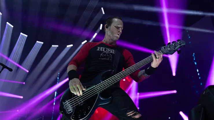 robe-creed-tour-2024-04.jpg