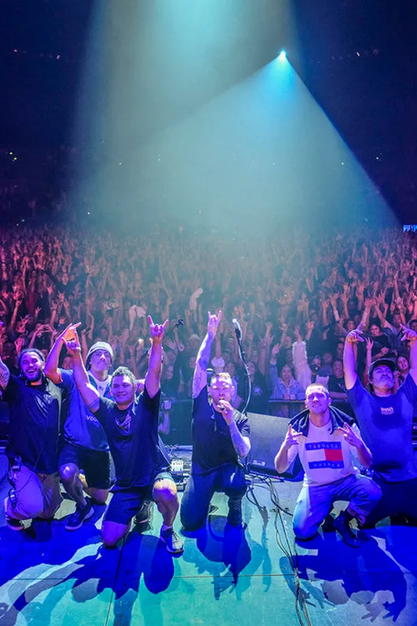 Robe Helps put Hands in The Air for L.A.B. Auckland Gig