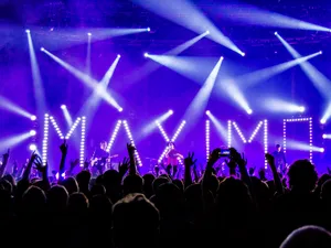 Robe Triggers Maximo Park Effect