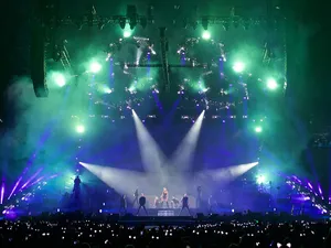 BMFLs and Pointes are Everything for Ariana Grande tour