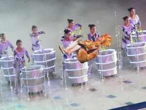 Robe Specified for Shenzhen Water Park Show