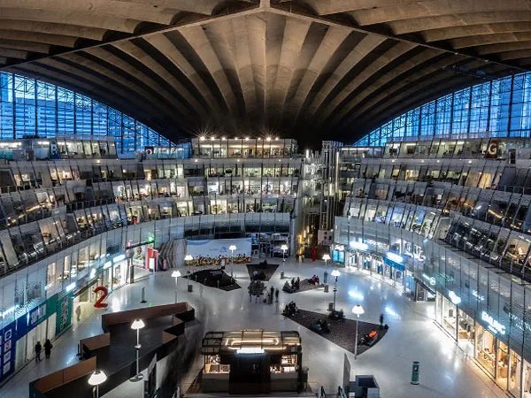 Anolis Calumma LEDs Highlight Famous CNIT Building Ceiling in Paris