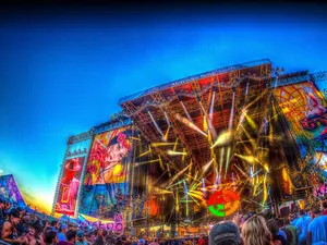 Robe BMFL Blades for KAABOO Festival Perfect Sunset