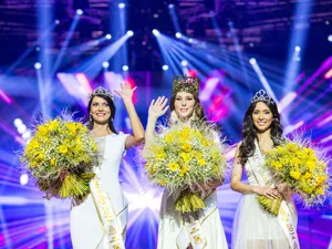 Robe Is Bright & Beautiful for Miss Slovakia 2014
