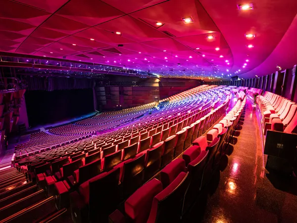 Paris Convention Centre’s Grand Amphitheatre Transitions to LED with Anolis