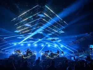 Smoke, Mirrors & MegaPointes for Bon Iver Tour
