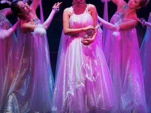 Robe Creates Ocean Fantasy