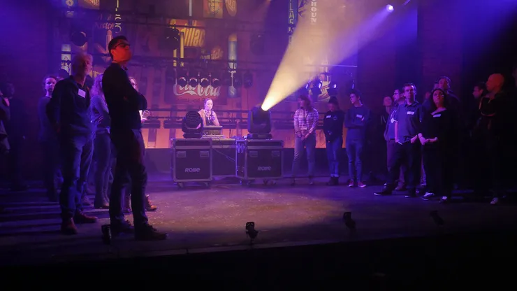 robe-gsa-led-theatrical-event-03.jpg