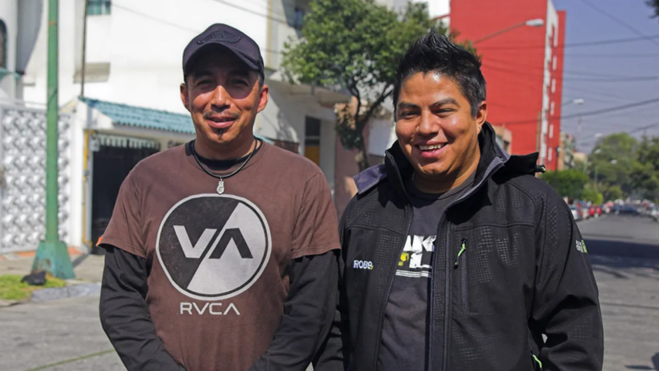 robe-with-jose-luis-campos-in-mexico-01.jpg