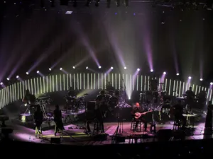 Yehuda Poliker Shines in Tel Aviv with Robe BMFL Spots