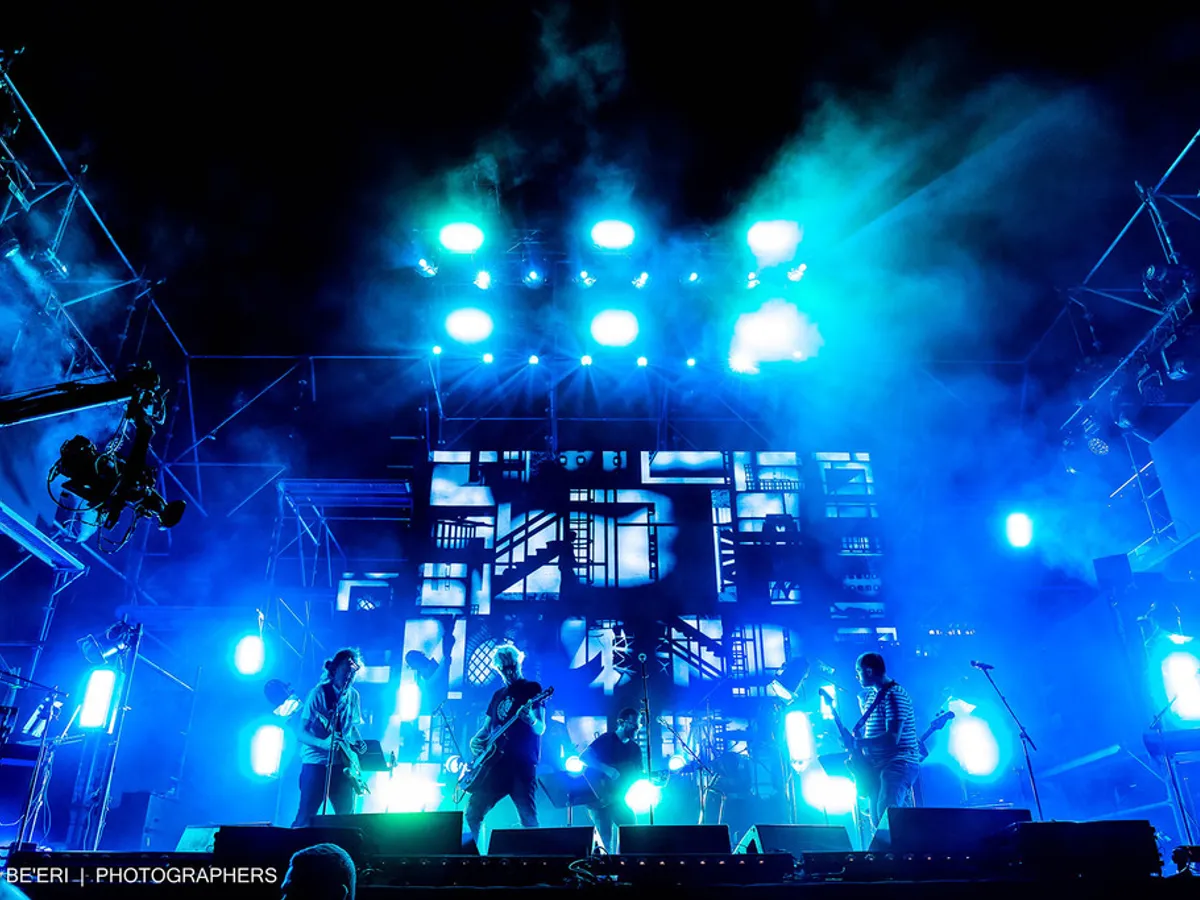 Music Fans Show Solidarity for Backstage Workers in Tel Aviv