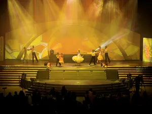 Robe Helps Light Tupperware 2012 Jubilee Event at Sun City