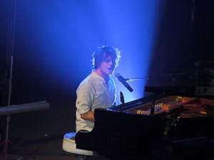 Robe Adds Momentum to Jamie Cullum Tour