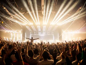 Robe Gets Into A State … of Trance