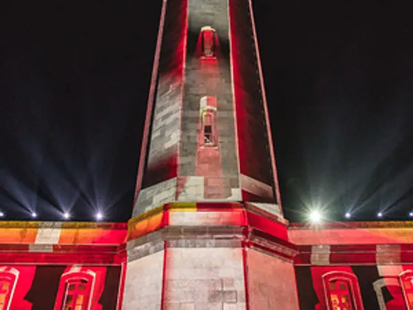Robe Gets Monumental in France