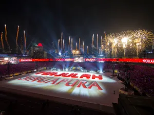 350 BMFL Blades for Vibrant SG50 Singapore National Day Celebrations