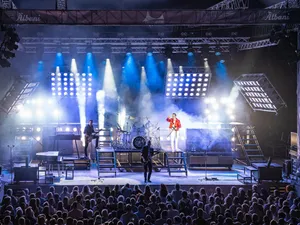 Robe iESPRITE LTLs Help Rock Queen Machine