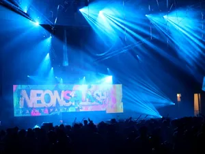 Robe Adds More Colour to NEONSPLASH