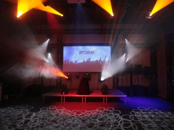 Новый шоу-рум Robe в Москве