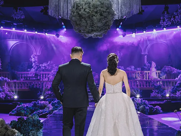 Robe Tetra2s a Gift for Wedding Events