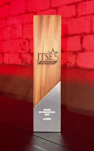 Robe’s T32 Cyc® Wins the 2025 JTSE Award for Lighting Innovation!
