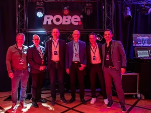 Robe Goes for Gold at Stage of Tomorrow Conference