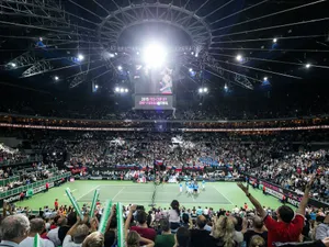 Robe Works With Winners at 2015 Fed Cup Women’s Tennis Final