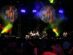 First Robe ROBIN® 300Es in Australia at QANTAS Darwin Gala Ball